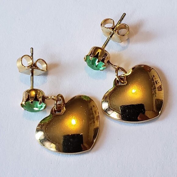 Vintage Gold Green Stone With Heart Charm Dangle Drop Earrings - Picture 1 of 6